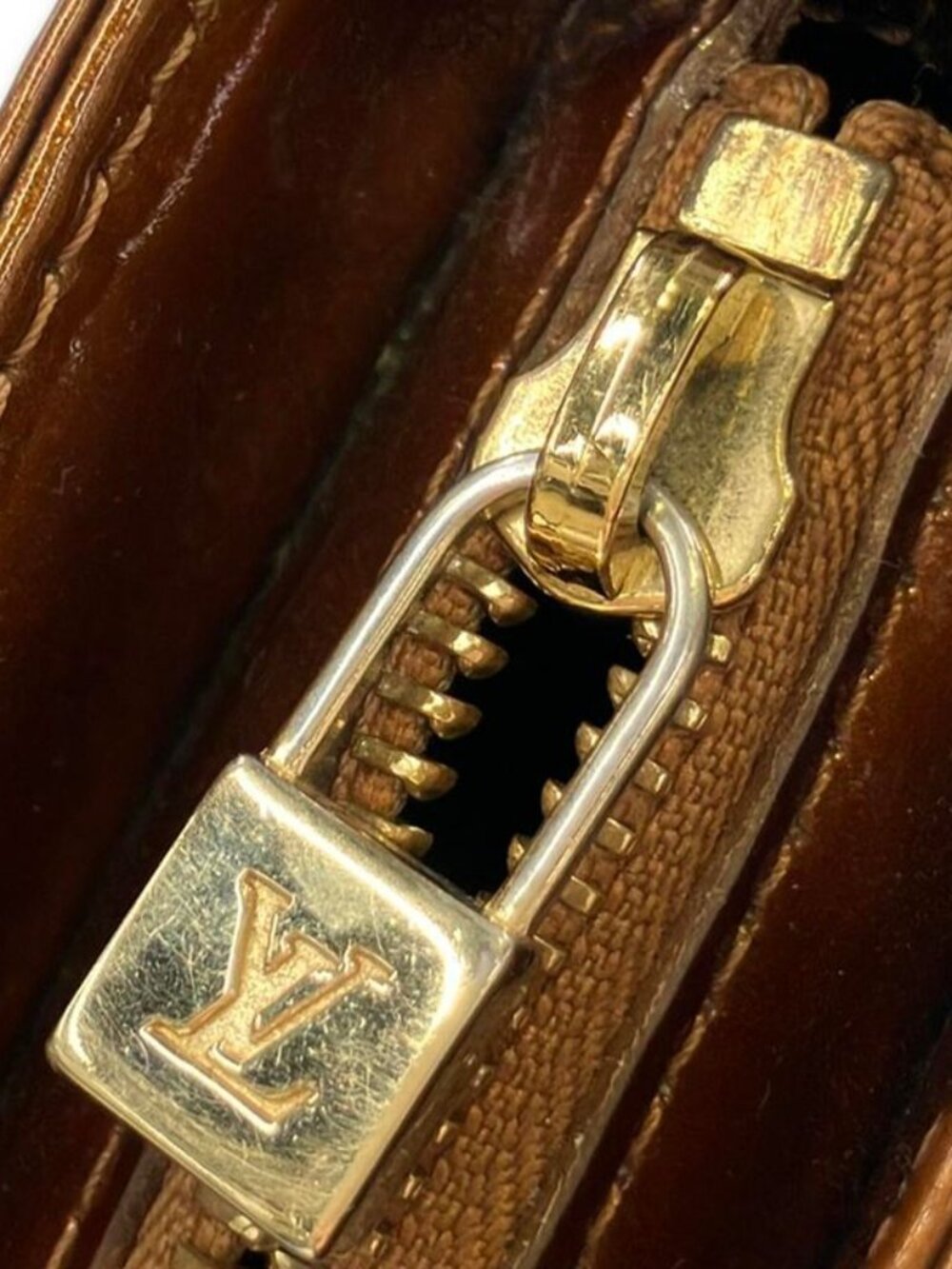 Louis Vuitton Tote Houston Vernis - Picture 9 of 10